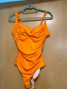 Bright Orange One-Piece Swimsuit - Classic Ruched Design xl